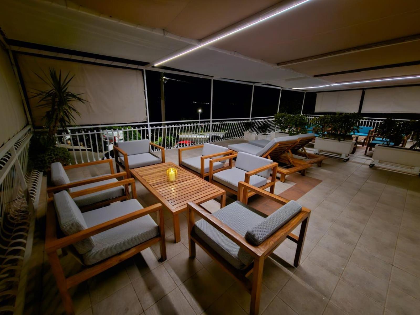 Apartments Gabi Omiš Zewnętrze zdjęcie